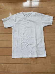 ユニクロ(UNIQLO)ホワイトTシャツ(M)