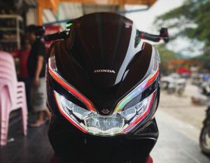 HONDA PCX-2018(JF81 KF30)　ヘッドライトステッカー(赤)　BIKE-2022-J085-15