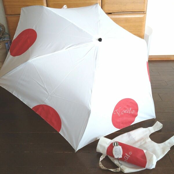最終値下げ　格安新品　Vоute　ｳﾞｫｰﾙﾄ　UV加工　晴雨兼用　折り畳み傘