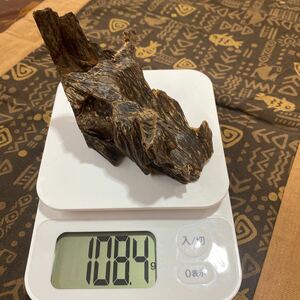 カリマンタン島産 香料樹木材 108.4g 【以下検索ワード…香料樹木材 香料素材 香木類 沈香 伽羅 佐曽羅 寸聞多羅 】