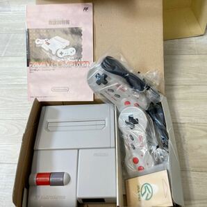 A4195 美品 任天堂 Nintendo ファミコン ファミリーコンピュータ HVC-101 コントローラ2個 HVC-NFF 通信アダプタセット JRA-PAT の画像2