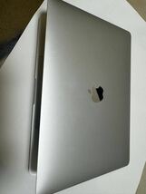 Apple Pro 4Thunderbolt, NT: Apple MacBook Pro A1706 EMC: 13.3 インチ、3.1 GH, 2016 ジャンク_画像2