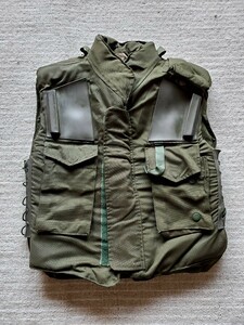 【中古極上品】実物ボディアーマー　イギリス軍？