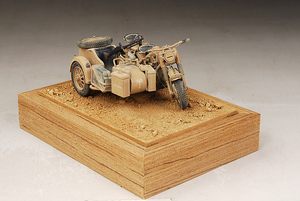 維1/24 BMW R75 DAK 完成品B093