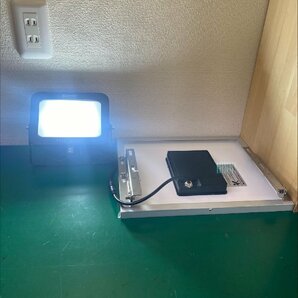 1円～展示品 傷あり LED投光器 30W ソーラー投光器 昼光色 屋外 防水 明るい 分離型 太陽光発電 防犯対策 駐車場 省エネの画像6