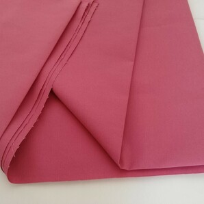 生地 ピンク系 チェリーピンク 長さ2.5m 巾116cm 綿混 無地 日本製の画像1