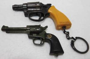 ★レトロ☆GUN★珍品「[送料370円] ダイカスト製 鉄砲 キーホルダー SMITH38 ＆ 357MAGNUM 約8～9cm ピストル 銃」駄菓子屋玩具 現状渡し