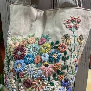 ハンドメイド 手刺繍 丸底トートバッグ dカン リネンの画像4