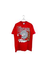 Made in USA CHICAGO BULLS T-shirt シカゴブルズ 半袖Tシャツ レッド サイズL バスケ NBA ヴィンテージ ネ