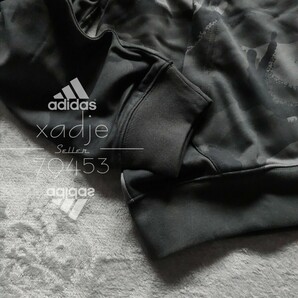 新品 正規品 adidas アディダス 上下セット スウェット セットアップ グレー チャコール 黒 ブラック ロゴ刺繍 総柄 迷彩 薄手 XLの画像4