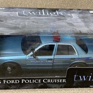 ▽ GREENLIGHT グリーンライト 1/18 FORD フォード twilight CHARLIE's FORD POLICE CRUISER 限定版 -の画像5