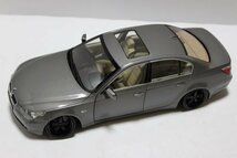 ▽ジャンク JADI ジャディ 1/18 BMW ビーエムダブル 530i(2003) ミニカー グレー_画像1