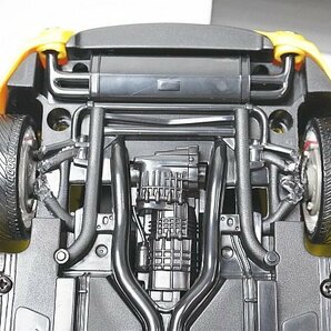 Hot wheels ホットウィール 1/18 ASTON MARTIN アストンマーティン V8 ヴァンテージ イエロー ※難有・ジャンク品 G7159の画像9