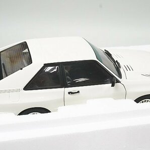 AUTOart オートアート 1/18 AUDI アウディ スポーツクアトロ 1984 SWB ホワイト 70312の画像4