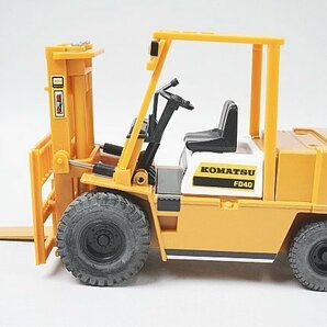 新正工業 1/25 KOMATSU コマツ FD40 フォークリフト トラック 全長：約16cm 日本製 建機 / 重機 No.616の画像1