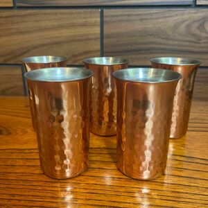 純銅 酒器　ビールコップ×5客　打出　内錫メッキ　ミラー仕上げ　重さ合計　約620g 金属工芸　