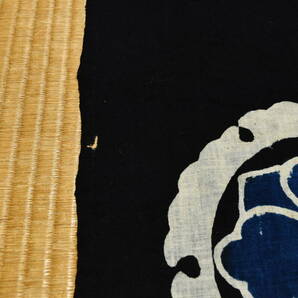 古布 筒描き1幅 浅葱取り雪輪文に剣花菱紋 アート 178ｃｍ リメイク 創作材料 手織り木綿の画像9
