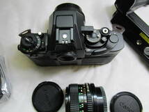 中古動作品　Canon キャノン New F-1＋ワインダー＋レンズNFD50㎜F1.4 ＋広角レンズNFD28㎜F2.8_画像3