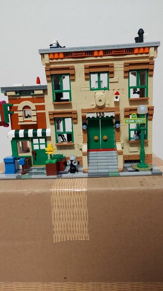 LEGO　レゴ　アイデア　21324　セサミストリート　自作　アレンジ　ミニフィグなし