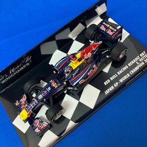 PMA 410110301 1/43 レッド ブル レーシング ルノー RB7 ワールドチャンピオン 日本GP 3位 2011 #1 S.ベッテルの画像2