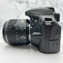 ♪【売り切り】美品！Nikon ニコン D3300デジタル一眼レフカメラ ダブルズームキット 18-55mm 1:3.5-5.6 55-200mm 1:4-5.6 シャッター数17_画像3