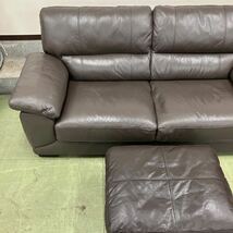 □【売り切り】NITORI ニトリ SOFA WALL2 LEATHER DBR 3人掛け用 本革ソファ ダークブラウン スツール付属 生活家具_画像6