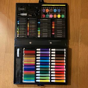 色鉛筆　クレヨン　オイルパステル　絵の具　カラーペン　画材セット　The Ultimate ART STUDIO 未使用　