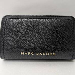 【ST18599MY】MARC JACOBS マークジェイコブス レザー 二つ折り財布 ブラック系 ゴールド金具 コンパクトウォレット レディースの画像2