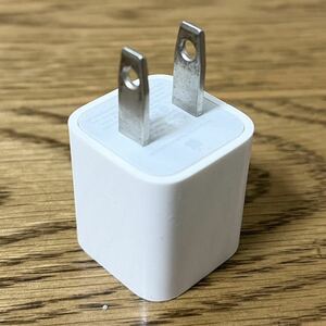 iphone 付属品★100%本物 正規品★USB ACアダプタ★アダプター アップル Apple★中古品 格安★純正 純正品 アイフォーン 美品★電源 充電器