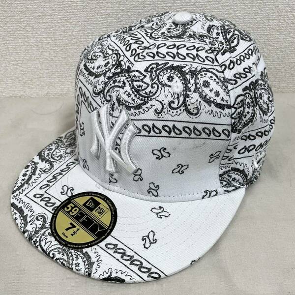 ニューエラ★ニューヨークヤンキース★キャップ 野球帽 帽子 ホワイト 59FIFTY 7 ペイズリー柄 ギャング 1/2★NY NEW ERA★メジャーリーグ