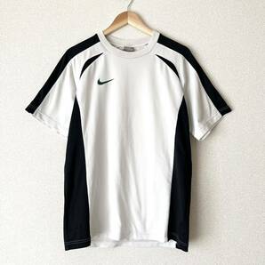 ナイキNIKE★FITDRY フィットドライ★半袖Tシャツ プラクティスシャツ サッカー ポリエステル スポーツウエア メンズM★古着 ホワイト 白の画像1