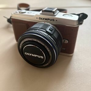 OLYMPUS PEN E-P2 ミラーレス一眼