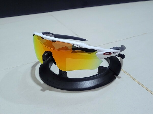 正規品 新品 偏光レンズ2枚付き OAKLEY RADAR EV PATH オークリー レーダー イーブイ パス Ruby Polarized ルビー ポラライズド サングラス