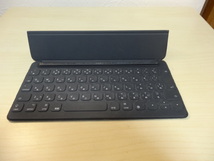 [送料無料 即決] Apple Smart Keyboard iPad(第7/8/9世代)・iPad Air(第3世代)・iPad Pro(10.5インチ) スマートキーボード A1829 ジャンク_画像1