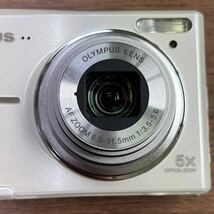 U3 OLYMPUS FE-46 オリンパス コンパクトデジタルカメラ デジカメ ホワイト 12MEGAPIXEL AF ZOOM 6.3-31.5mm 1:3.5-5.6 通電確認済み_画像4