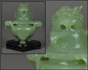 中国美術 唐物 翡翠 玉石製 獅子摘 耳付三足香炉 唐木台 置物 古美術品