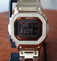 CASIO カシオ G-SHOCK GMW-B5000GD-9JF フルメタル ゴールド 新品同様品_画像2