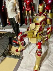 ホットトイズIronman Mk.XLII　DIECASTアイアンマン　マーク42　ダイキャスト版 1/6スケールフィギュア