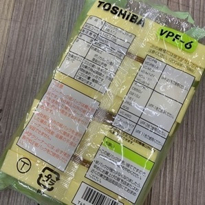 良品 東芝 紙パック式掃除機 VC-D50K 2019年製 紙パック2個付きの画像5