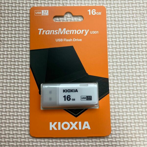 TransMemory U301 LU301W016GG4 （16GB ホワイト 海外パッケージ品）