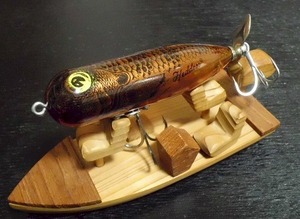 マグナムトーピ－ド　ヘドン(Heddon)　オ－ルド(old Heddon）赤系スケルトンボディ－　美品