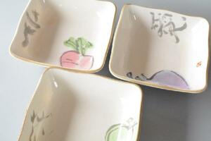 Art hand Auction 3 square bowls hand-painted vegetables cb3, Japanese tableware, pot, small bowl