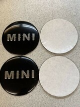 MINI ミニ センターキャップ ステッカー 56.5mm ブラック アルミ製 4枚セット 新品未使用 送料無料 BMW　_画像2