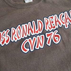 uss ronald reagan CVN76 ロナルド・レーガン CVN-76 プリント Tシャツ 半袖 アメリカ&日本 旗プリント (GILDAN ボティー) Mサイズの画像5