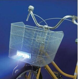 ■前カゴ用3LEDスリムサイクルライト★光が荷物にジャマされない自転車ライト★