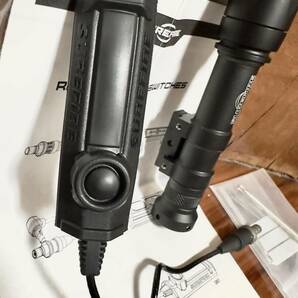 ■ 実物 Surefire M600C ■ 検索ワード：トレポン PTW PVS PEQ MWS VFC ■ シュアファイヤ ■ 4/27土曜夜終了 売切り ラストの画像4