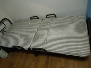  delivery possibility electric reclining bed folding bed nursing and so on 