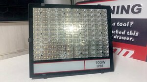 【屋外防 塵防水!!】LED投光器 100W 防犯ライト 薄型 高輝度 500W相当 5000LM 昼光色 省エネ AC85-265V 昼光色コード3m　0427