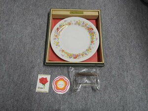 新品未使用　昭和レトロ　花柄　HOYA CHINA WARE アイボリーチャイナ　ポップ　プレート　大皿　（4704）