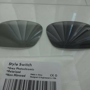オークリー スタイルスイッチ用 カスタム偏光・調光レンズ Polarized - Grey Photochromic  Lenses for Oakley STYLE SWITCH の画像1